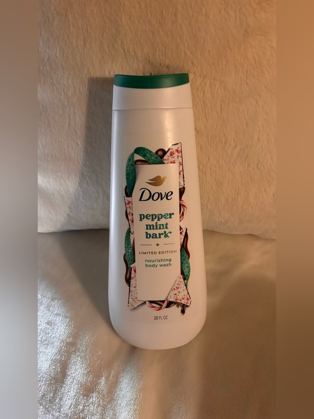 Dove limited Edition Pepper Mint Bark Nourishing Body Wash